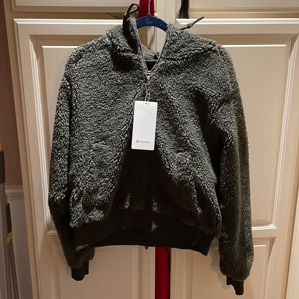 Lululemon Textured Fleece 1/2 Zip Dark Olive 10